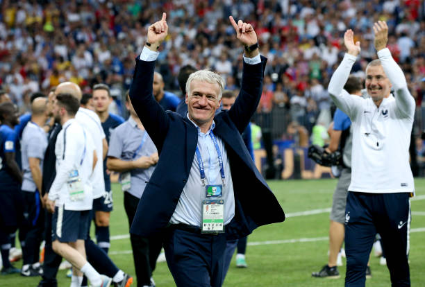 她凭借敏捷 她凭借敏捷